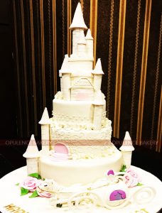 5 tier Big Castle Cake in White and Pink