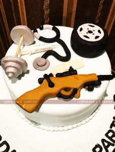 doctors custom cake in 3 pounds