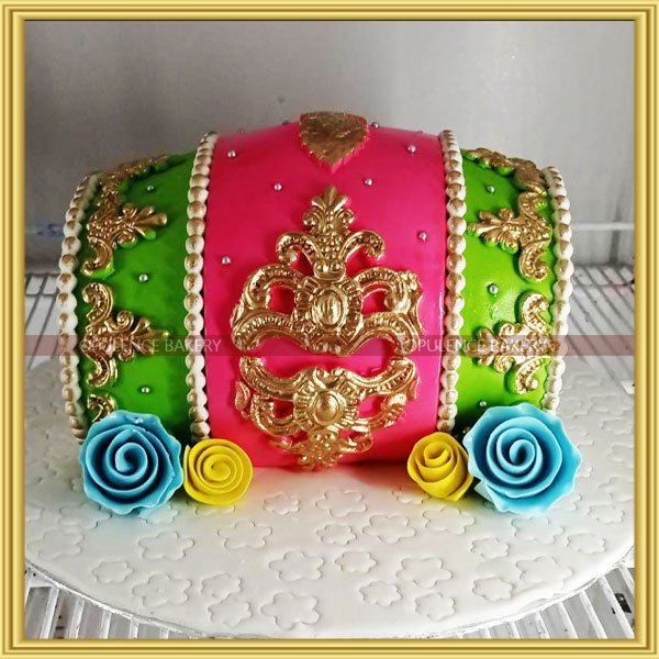 Duppata Pillow Mehndi Cake | Wedding Cakes by Farah – FARAH'S DESSERT HEAVEN
