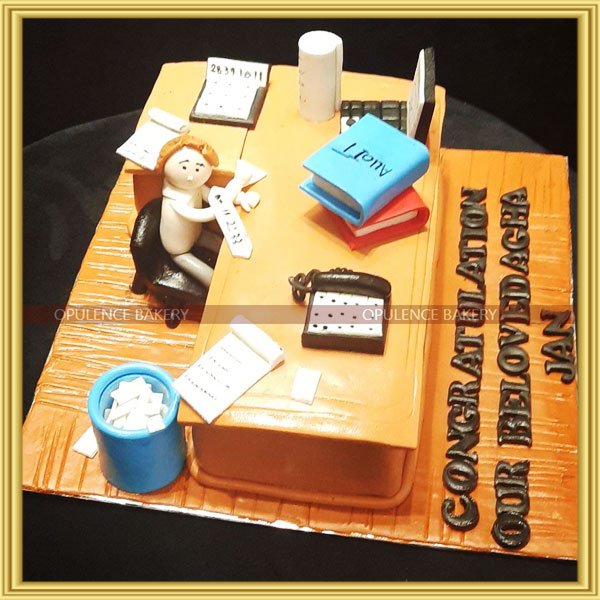 Accountant cake | Retirement cakes, Cake, Cupcake cakes